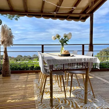 Mobil Superbe Vue St Raphaël Camping Saint-Raphaël