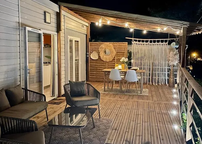 Mobil Superbe Vue St Raphael Camping *